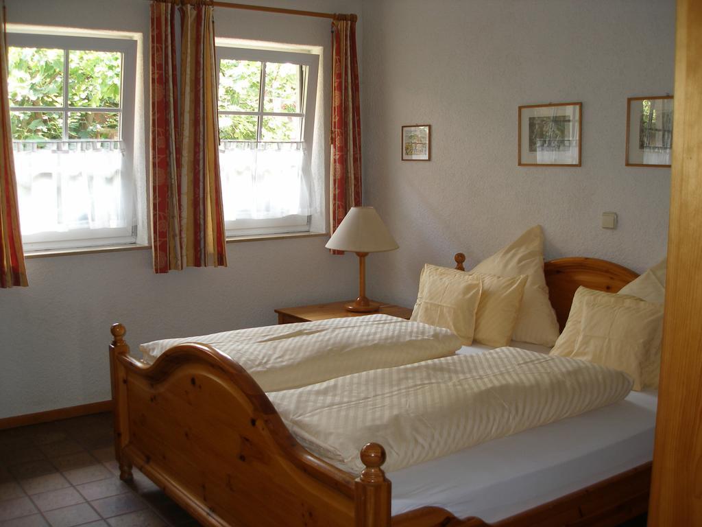 Gaestehaus Im Malerwinkel-rhodt Apartment