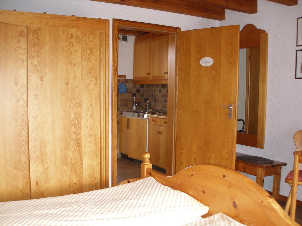 Gaestehaus Im Malerwinkel-rhodt Apartment
