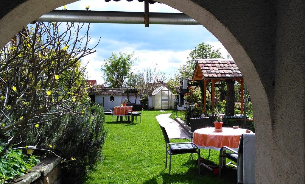 Apartment Gaestehaus Im Malerwinkel-rhodt